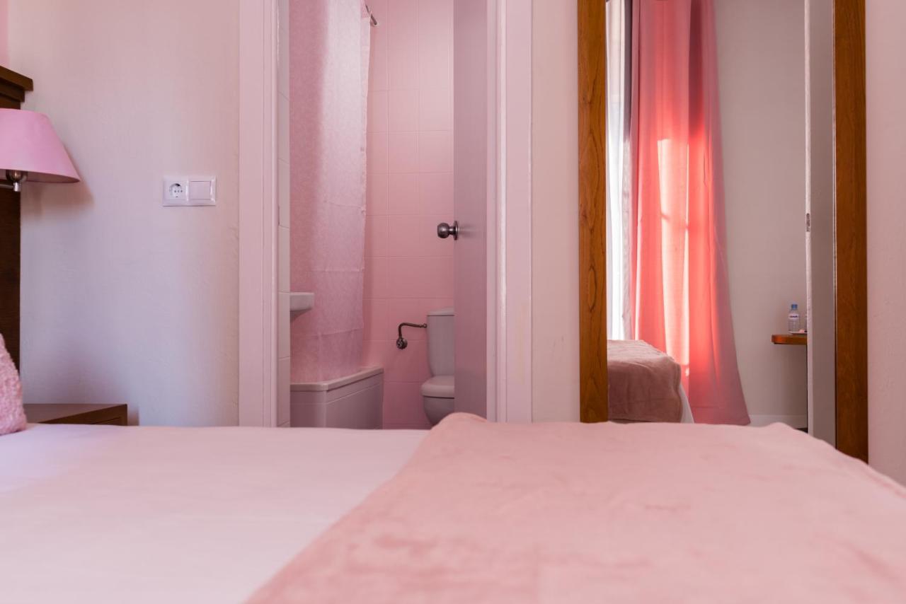 Hostal Imperial Mérida Esterno foto