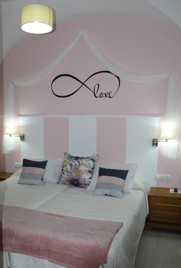 Hostal Imperial Mérida Esterno foto